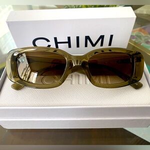 10.2 Green Sunglasses by CHIMI